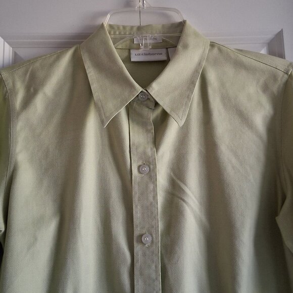 Liz Claiborne No-Iron Light Green 3/4 Sleeve Button Down Blouse Women's Size 6 - Picture 3 of 16